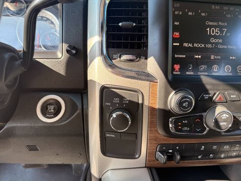 Used 2016 RAM 2500 Laramie w/ Sport Appearance Group AWD/4WD image 12
