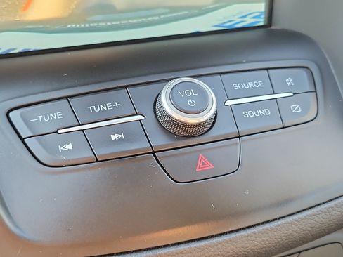 Used 2019 Ford Escape SEL AWD/4WD image 30