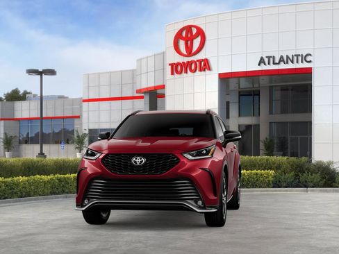 New 2026 Toyota Highlander XSE image 3