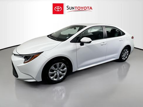 Used 2026 Toyota Corolla LE FWD image 9