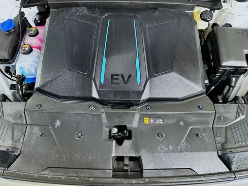 Used 2024 Hyundai Ioniq 5 SEL RWD image 32