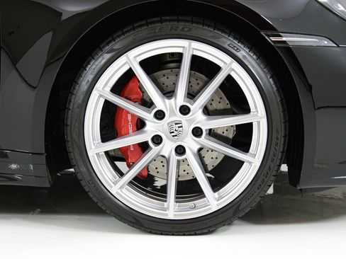 Used 2021 Porsche 911 Carrera S RWD image 19