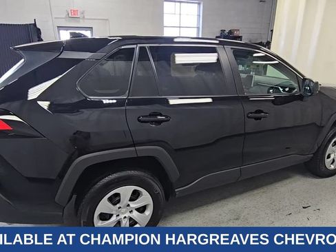Used 2024 Toyota RAV4 LE AWD/4WD image 11