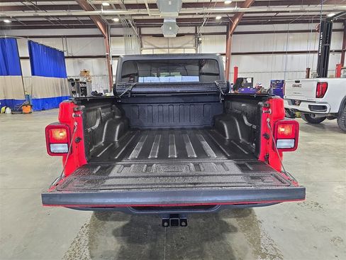 Used 2020 Jeep Gladiator Overland w/ Trailer Tow Package image 13