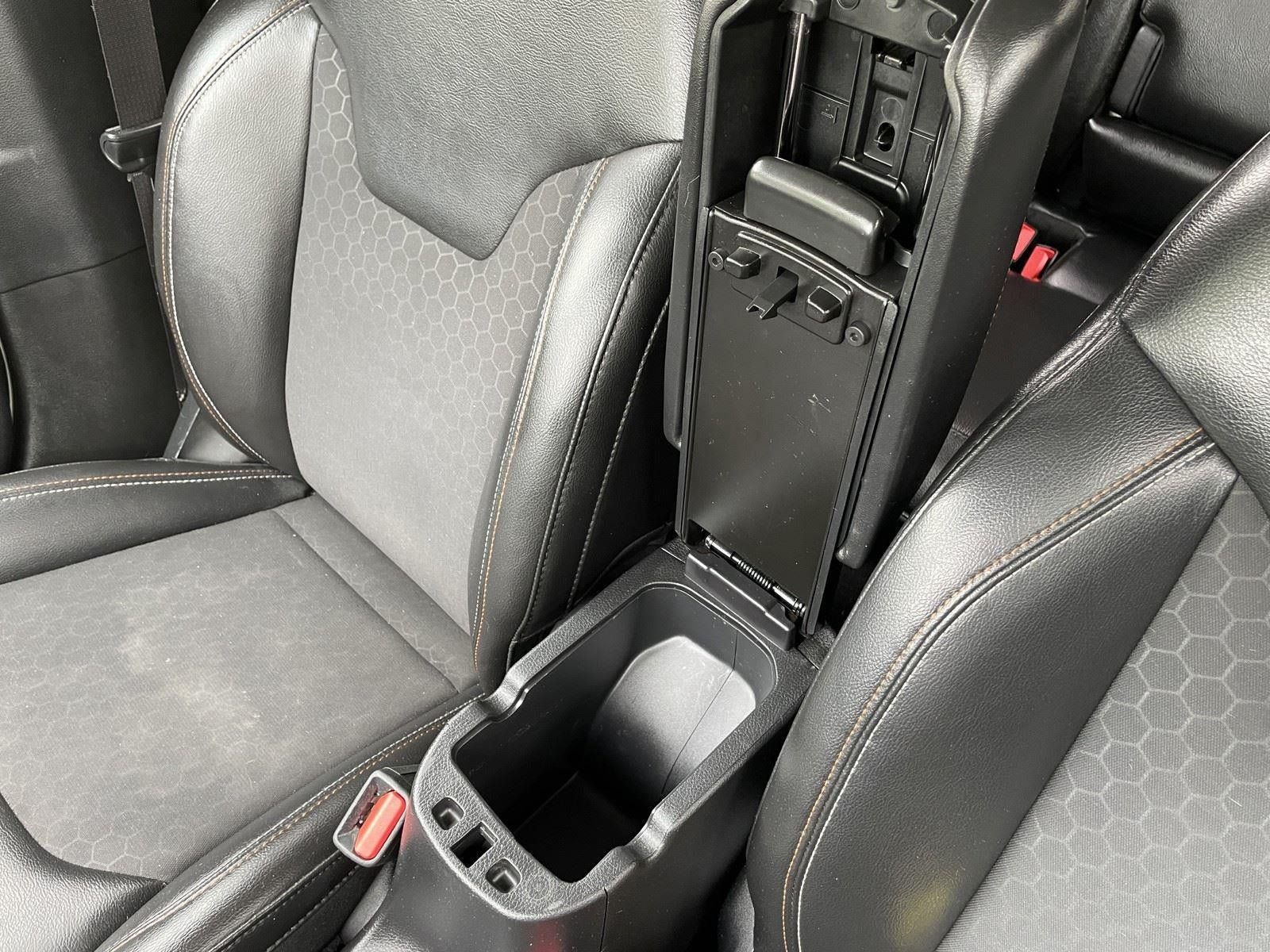 Used 2018 Jeep Compass Latitude FWD image 31