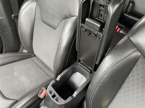 Used 2018 Jeep Compass Latitude FWD image 31