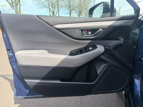 Used 2021 Subaru Outback Premium image 12