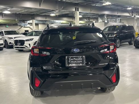 Certified 2025 Subaru Crosstrek 2.0i Premium image 3