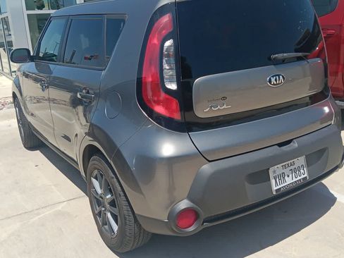 Used 2016 Kia Soul FWD image 3
