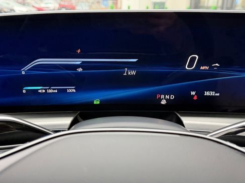 Used 2025 Cadillac Lyriq Luxury image 21