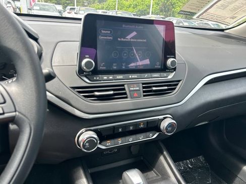 Certified 2025 Nissan Altima 2.5 S FWD image 32
