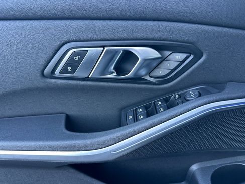 Used 2020 BMW 330i Sedan w/ Driving Assistance Package image 8