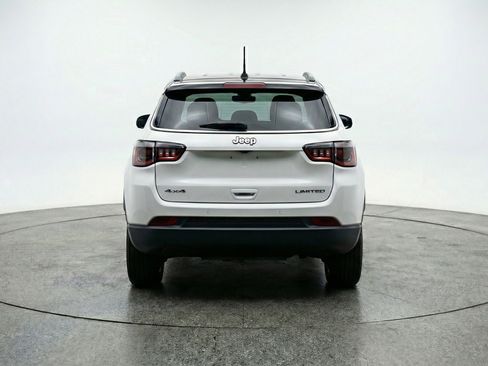 Used 2025 Jeep Compass Trailhawk AWD/4WD image 7