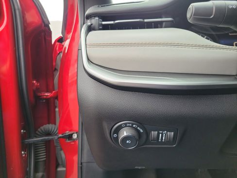 Used 2025 Jeep Compass Limited image 20