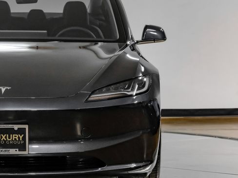 Used 2024 Tesla Model 3 Standard Range RWD image 42