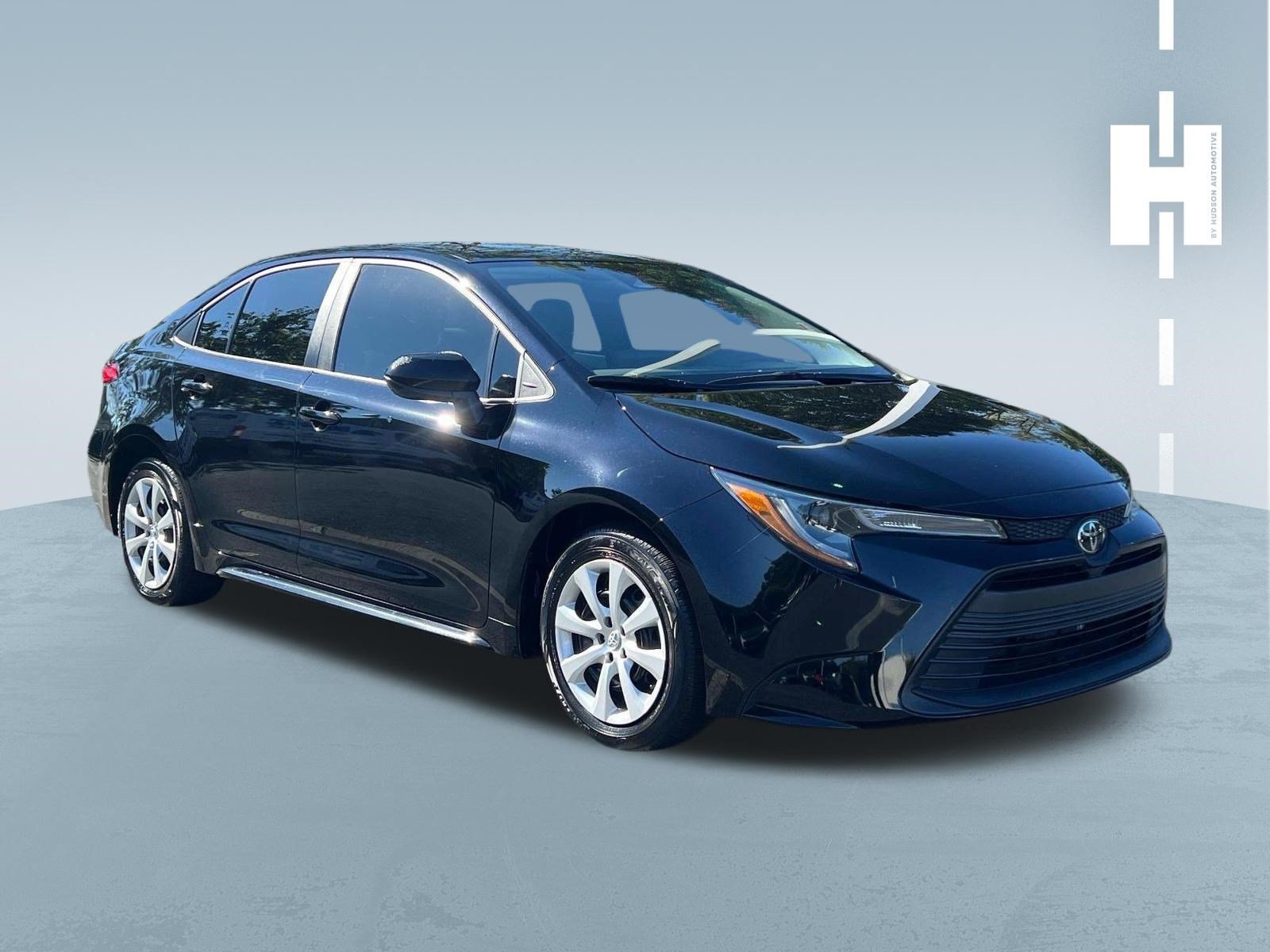 Used 2024 Toyota Corolla LE FWD image 1