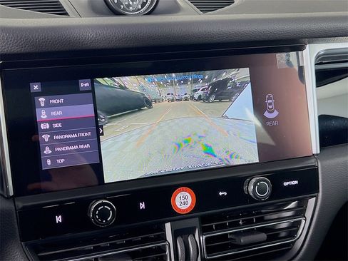 New 2026 Porsche Macan image 17