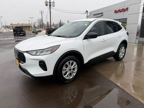 Certified 2023 Ford Escape Active image 3