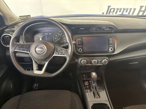 Used 2024 Nissan Kicks SV image 22