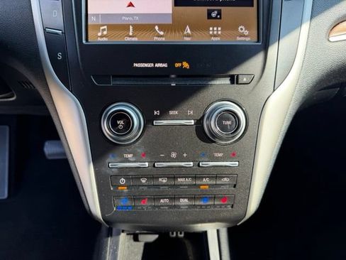Used 2019 Lincoln MKC Reserve w/ MKC Climate Package FWD image 20