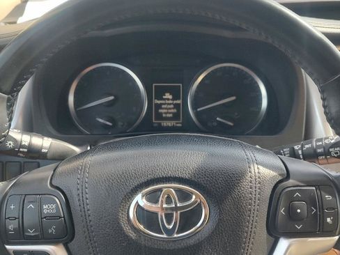 Used 2016 Toyota Highlander XLE w/ Four Season Floor Mat Package AWD/4WD image 11