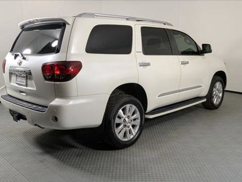Used 2019 Toyota Sequoia Platinum image 7