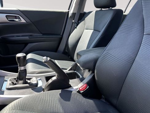 Used 2014 Honda Accord LX image 18