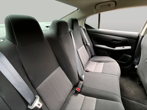 Used 2025 Nissan Sentra SV FWD image 19