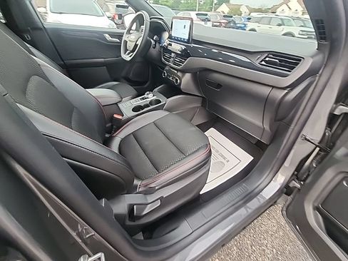 Used 2025 Ford Escape ST-Line Select AWD/4WD image 19