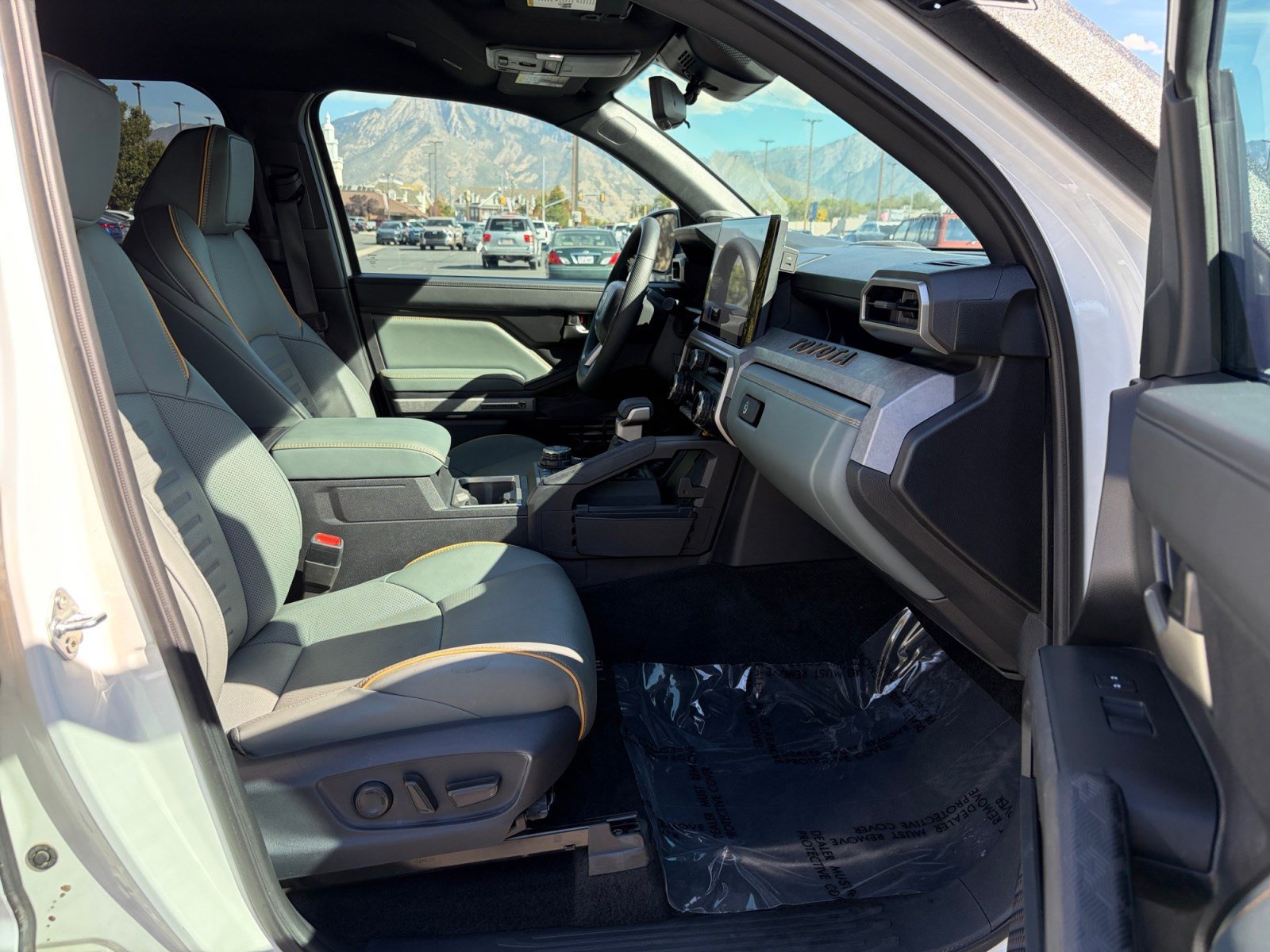 Certified 2025 Toyota Tacoma 4x4 Double Cab Hybrid image 28