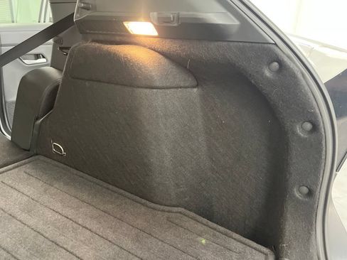 Used 2025 Nissan Kicks SV AWD/4WD image 38
