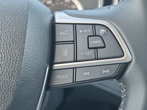 Certified 2026 Toyota Highlander XLE AWD/4WD image 27