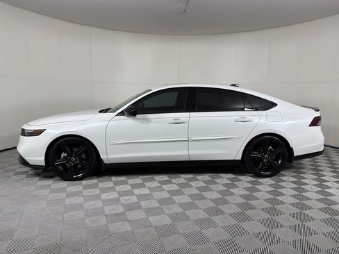 Used 2024 Honda Accord Sport image 2