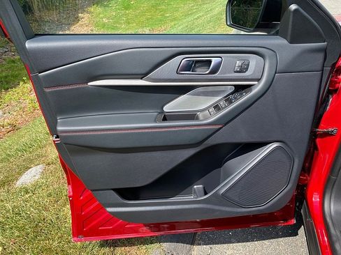 Certified 2025 Ford Explorer ST w/ Sun And Sound Package image 26