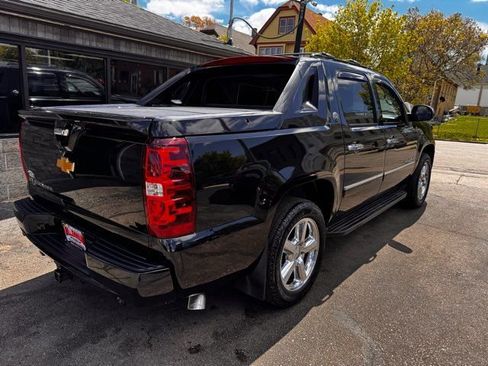 Used 2013 Chevrolet Avalanche LTZ AWD/4WD image 6