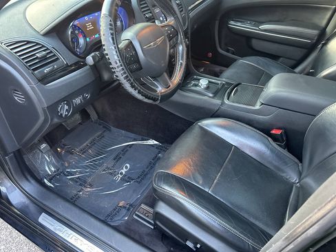 Used 2017 Chrysler 300 S w/ 300S Premium Group AWD/4WD image 11