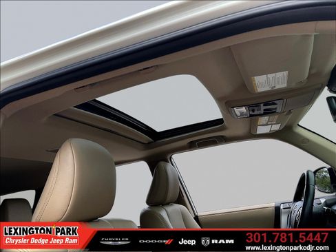 Used 2023 Toyota 4Runner Limited AWD/4WD image 26