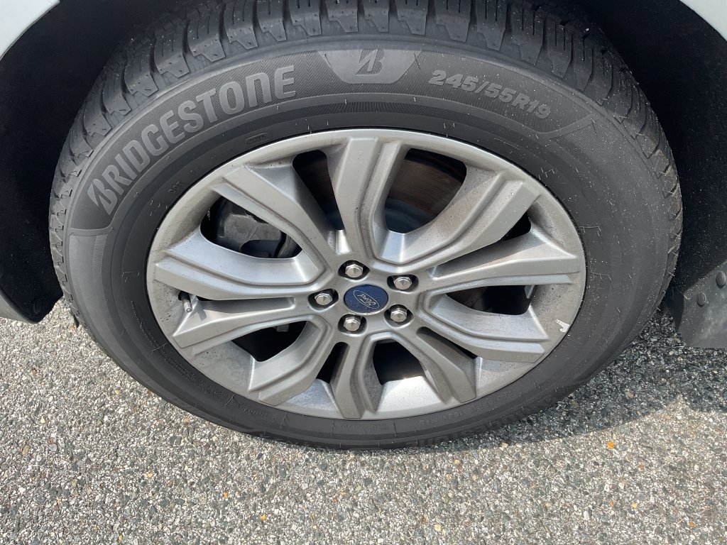 Used 2022 Ford Edge Titanium AWD/4WD image 5