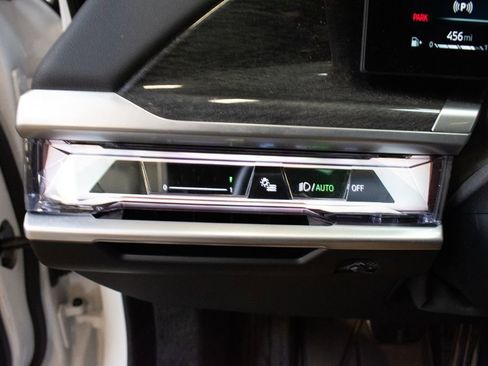 Certified 2026 BMW 740i xDrive AWD/4WD image 20