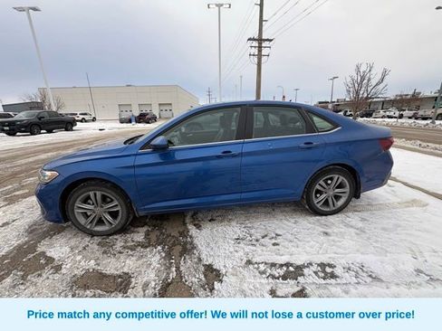 Used 2024 Volkswagen Jetta SE image 7