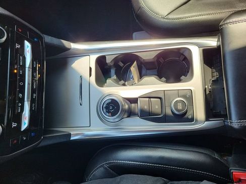 Used 2021 Ford Explorer Limited w/ Hybrid Equipment Group 310A AWD/4WD image 26