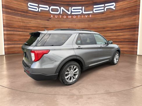 Certified 2021 Ford Explorer XLT w/ Equipment Group 202A AWD/4WD image 7