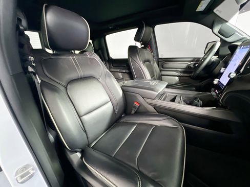 Used 2024 RAM 1500 Limited w/ Body Color Bumper Group image 31