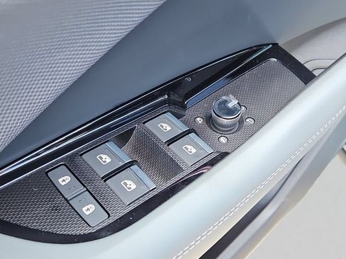 New 2026 Audi Q3 quattro 2.0T AWD/4WD image 19