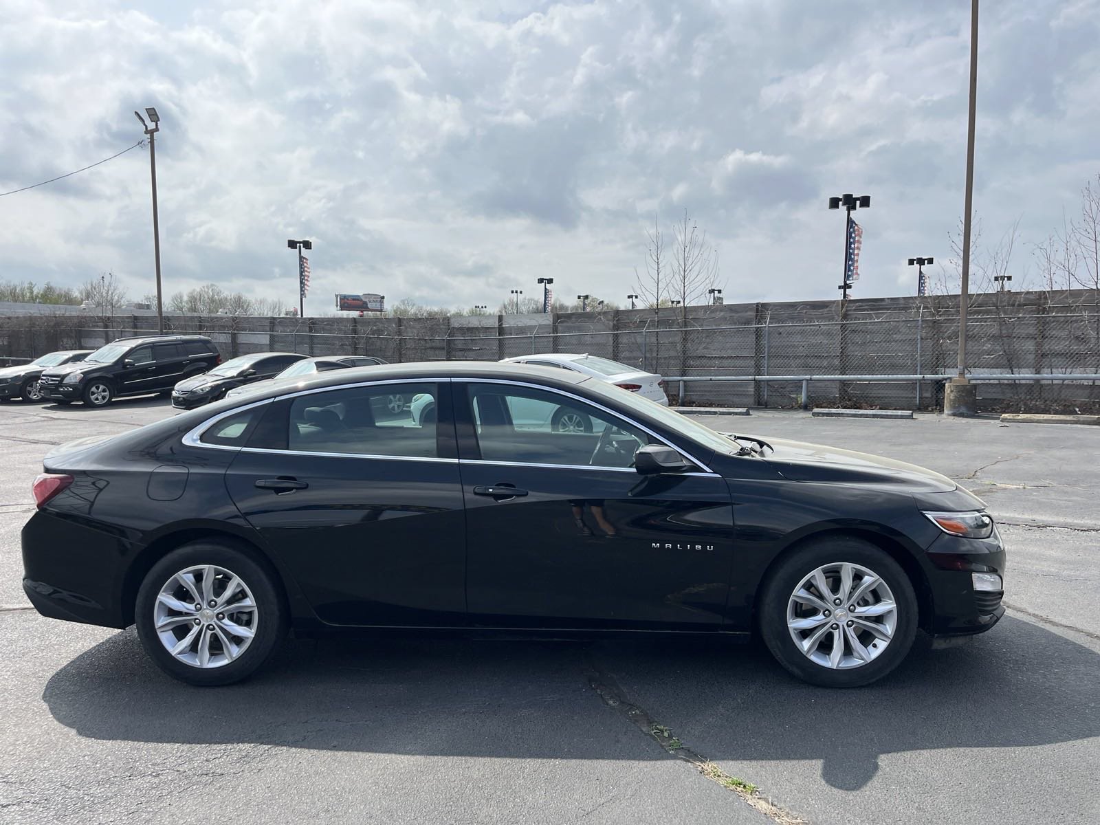 Used 2021 Chevrolet Malibu LT FWD image 6