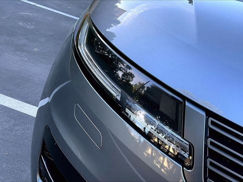Used 2023 Land Rover Range Rover Sport SE image 30