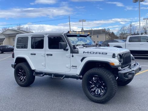 Used 2018 Jeep Wrangler Unlimited Sahara w/ Quick Order Package 24M Moab image 7