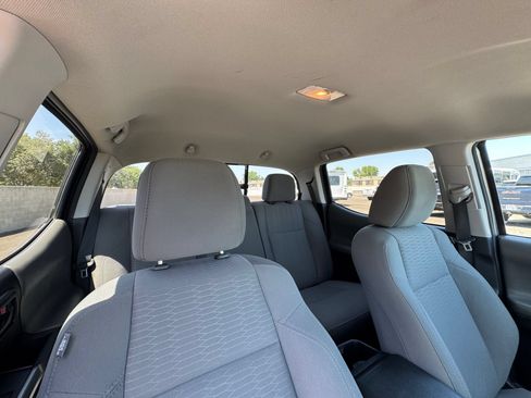 Used 2019 Toyota Tacoma SR5 RWD image 18