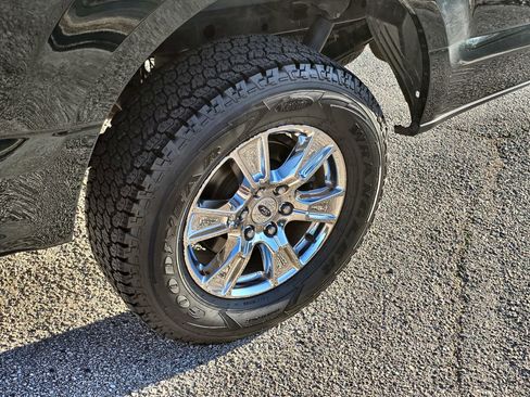 Used 2015 Ford F150 XLT w/ Equipment Group 302A Luxury image 11