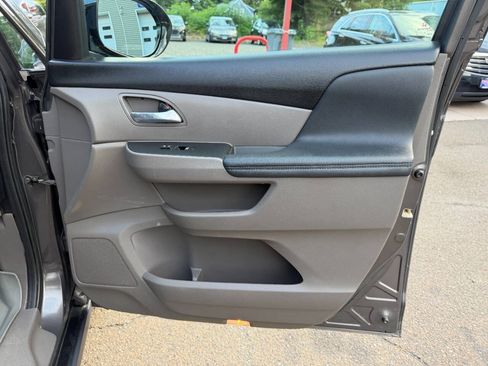 Used 2016 Honda Odyssey Touring image 37